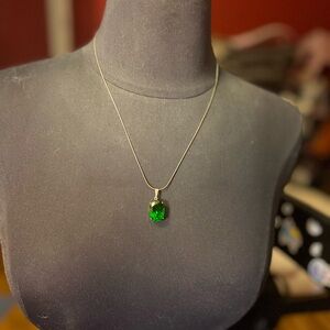Elegant Green Pendant Necklace